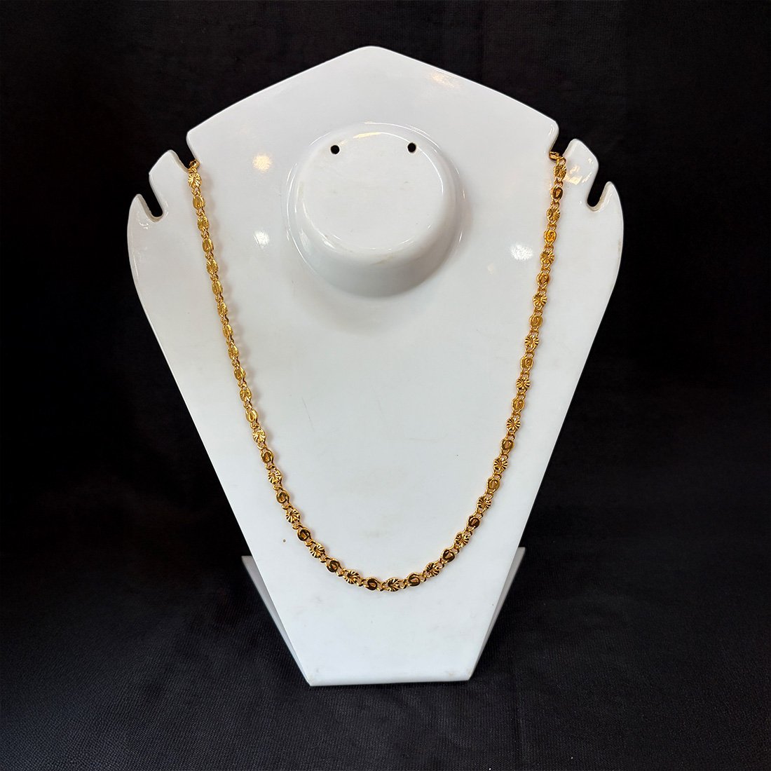 Elegant Gold Chain Design 2